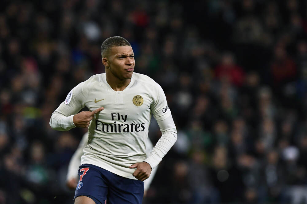 英伟达50亿美元入股英特尔 AMD将迎最强对手